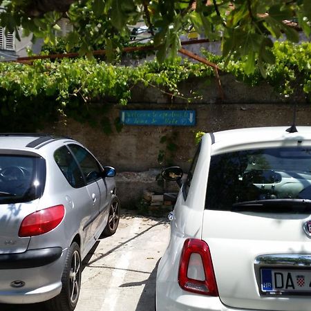Studio Toma With Private Parking Place Sibenik Ngoại thất bức ảnh